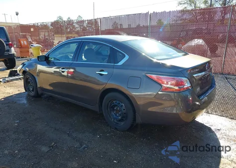 2015 Nissan Altima 2.5 S z USA, uszkodzony, nr VIN 1N4AL3AP9FN378344